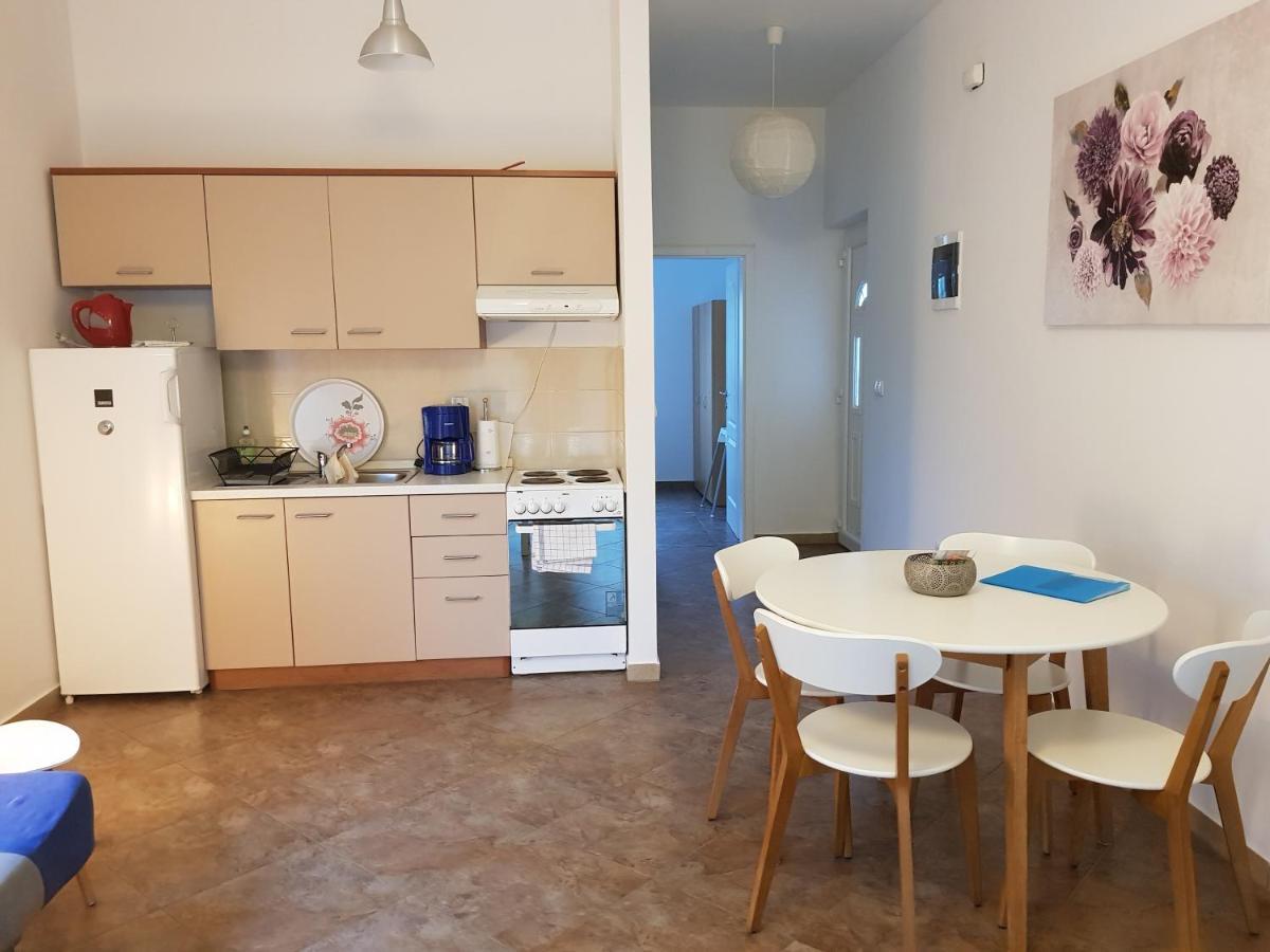 Vila Mila Apartments Sukošan Kültér fotó